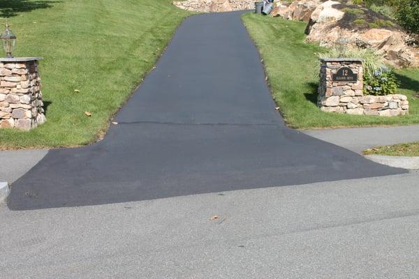 U.S. Pavement driveway sealcoating project