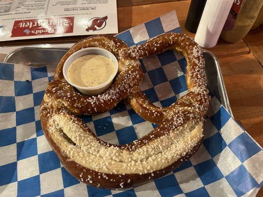 A happy pretzel