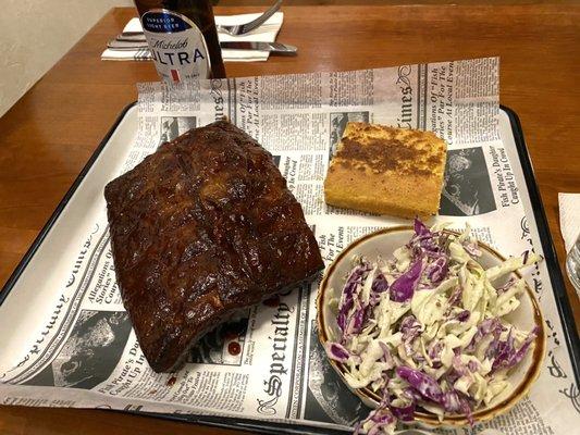 Real ribs with dry rub and homemade cornbread at the Narrows