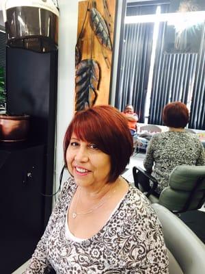 Short bob cut with style! Who said had to feel your age when u can rock an amazing hair do!