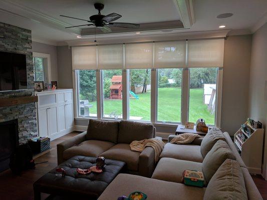 Roller, Shade, Shading, Electronic Shades, Motorized Shades, Battery Shades, Blinds, Light Control, Qmotion, Battery Powered Shades