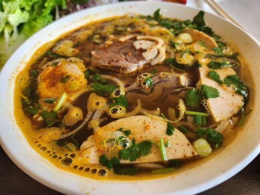 Bun bo hue