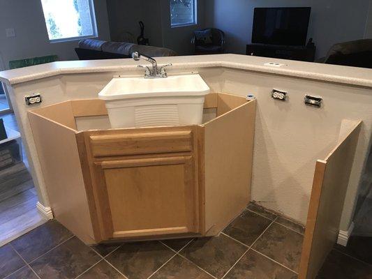 Still no sink dishwasher cabinet