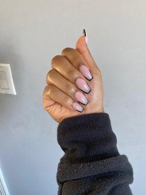 Famous Nails