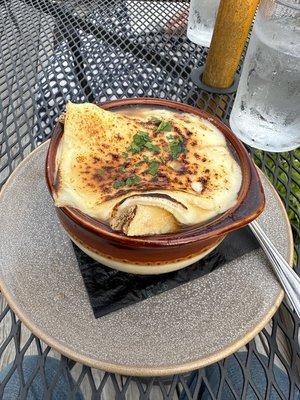 Cheesy French onion soup