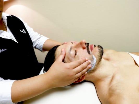 Acne Cleansing Facial for Men in McAllen, Texas.