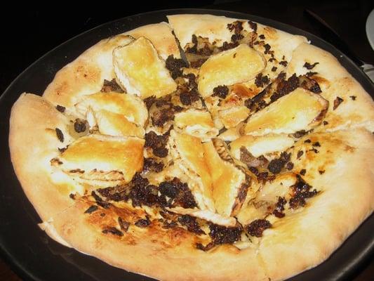 Burgundian Flatbread with morels, shallots, brie, and truffle oil- so yummy