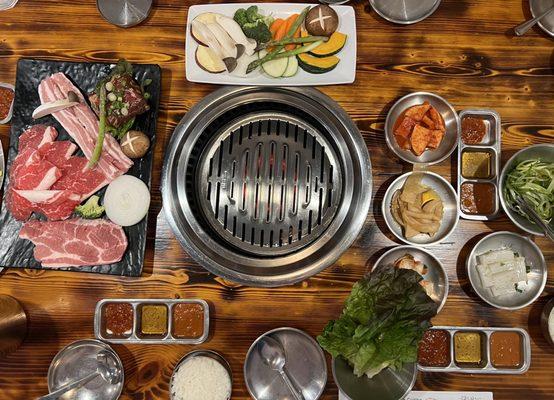 BBQ beef and pork combo, assorted vegetable