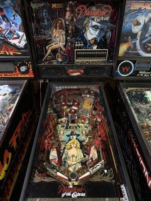 Phantom of the opera pinball machine