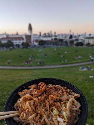 House noodles with pork