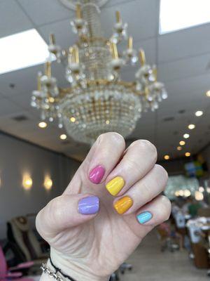 Another amazingly on trend manicure from Fi