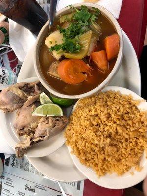 Caldo de Pollo