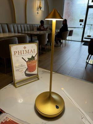 Cute adjustable lighting lamps to help you read the menu better.