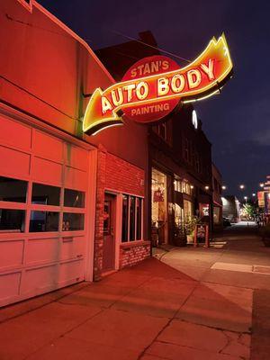 Stan's Auto Body