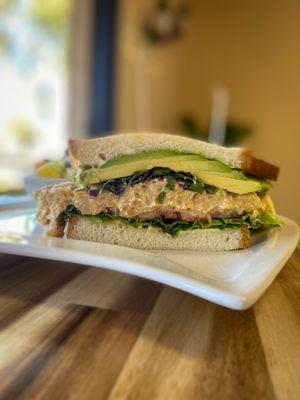 Cloud sandwich made with chickpea tuna