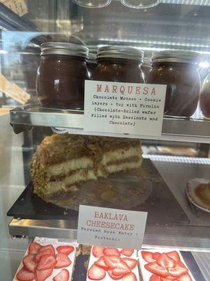 Baklava cheesecake