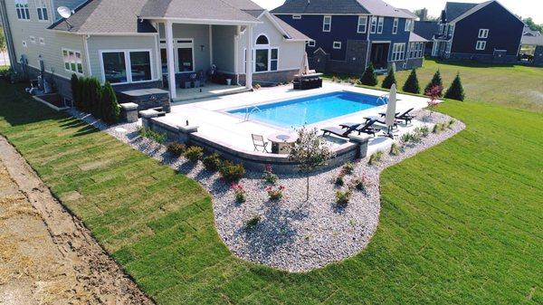 Vinyl Liner inground pool with landscaping