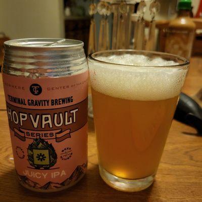 A nice, complex flavor profile with good balance from the Hop Vault series.