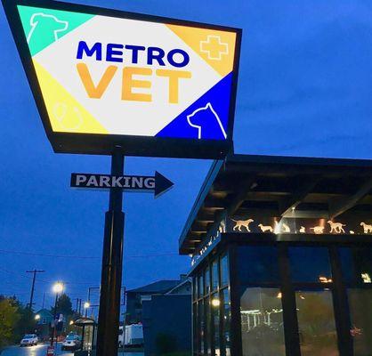 Metro vet has good parking and late hours