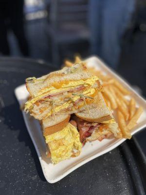 Breakfast sandwich