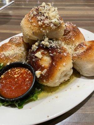 Best garlic knots in town !!!