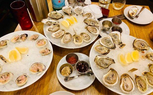 Little neck clams, Sweet Petit & Blue Point oysters