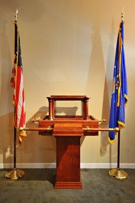 Our beautiful Urn Ark can display your loved ones urn during the funeral service.