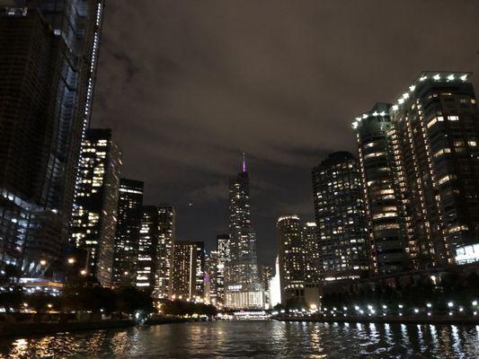 The Chicago River at Night

Ask me about local hot spots!