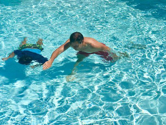 Coach Aaron teaching an individual swim class