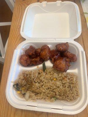 7. General Tso's Chicken with Fried Rice. 5* rice with 2* chicken