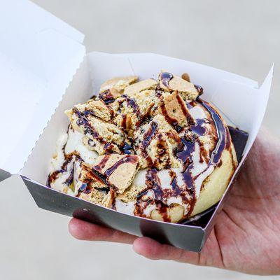 Campfire S'mores roll IG: michellelieats