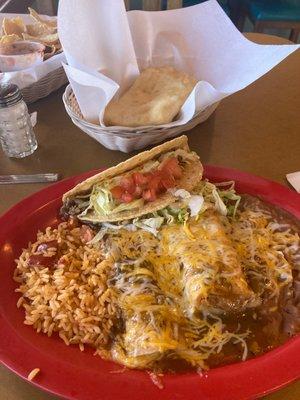 #1 Combination Plate with green chile