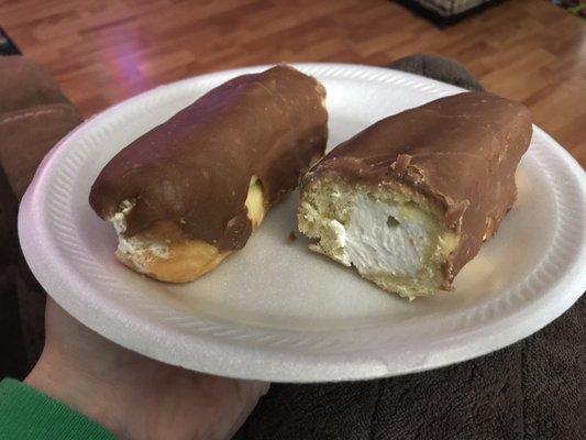 Chocolate Long John (They don't Skimp out on the Creme)