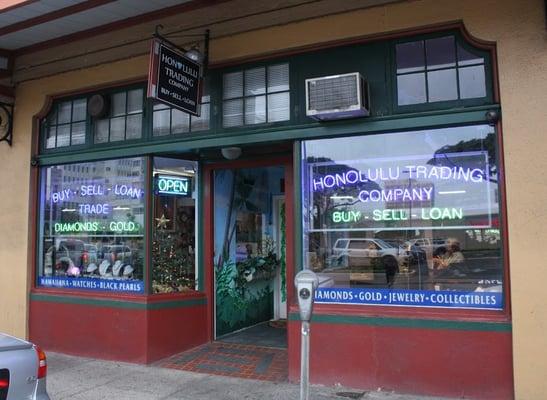 Best Jewelry Buyer, Seller, and Trader - Best Pawn Shop - Best Collectibles in Honolulu, Oahu, HI - Honolulu Trading Company