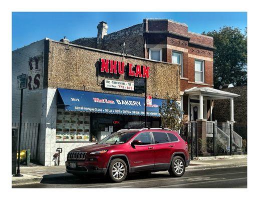 NHU-LAN Saigon Subs .  2612 W Lawrence Ave, Chicago, IL  Vietnamese Subs ,Phos & Coffees.Cool.