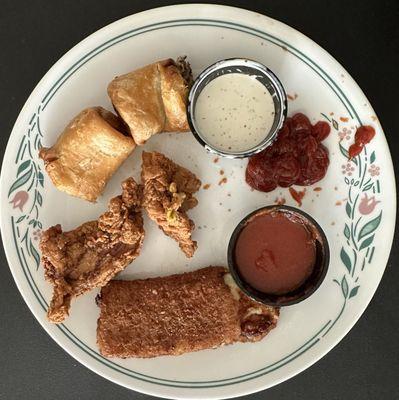 Southwestern Eggrolls, Crispy Chicken Crispers and fried mozzarella  Combo