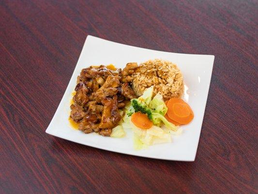 Grill chicken with rice and veggies