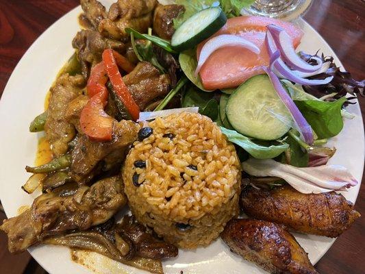 Caribbean Chicken - big portions and very delicious flavors