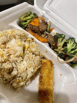 Beef and broccoli lunch comes with egg drop soup