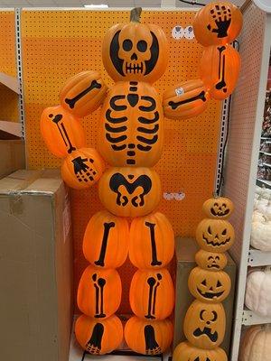 Plastic Jack-o-lantern skeleton