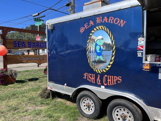 Sea baron food truck off the 101