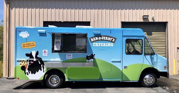 Ice Cream Truck that serves 14 flavors and a variety of items.