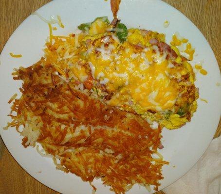 Western omelet with hash browns