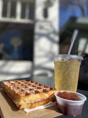 Iced white peony tea, waffle with jam.