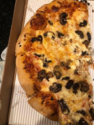 Mushroom and Goat cheese pizza