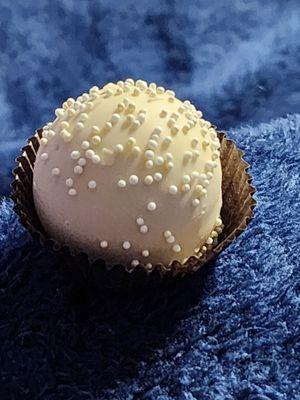 The outside of the champagne truffle