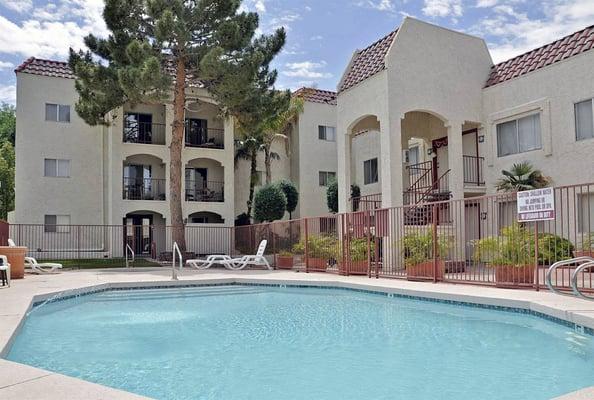 Pool at University Park apartments in Tempe, AZ