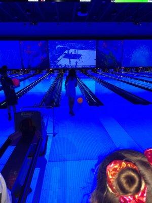 Bowling with Suns game in front of us! Happy kids & happy adults!