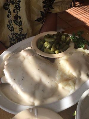 Chicken Fried Steak w/ Mashed Potatoes and Green Beans