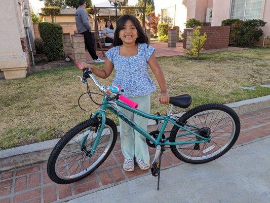 2024 KHS Bicycles T-Rex 7 Girls in Ocean Green  Daughter's first "Legit" Bike